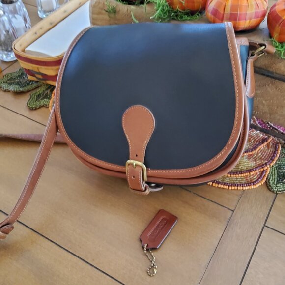Coach Vintage Spectator Saddle Bag in Black and Tabac Trim - Picture 1 of 10
